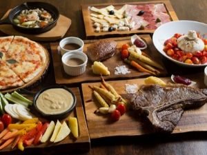 タイ,ハイドアウト,HIDE OUT,バンコク,トンロー,ラマ4,ステーキ,イタリアン,ピザ,パスタ,バー,Bar,Steak,ビストロ,安い,おすすめ