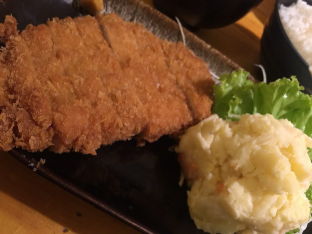 オンヌット日本料理 札幌ラーメンドンちゃん (Sapporo Ramen Donchan)行き方と説明
