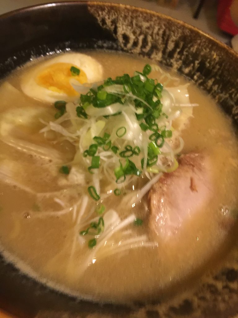 オンヌット日本料理 札幌ラーメンドンちゃん (Sapporo Ramen Donchan)行き方と説明