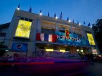 ラジャダムナン・スタジアム,Rajadumnern Stadium,ナショナルスタジアム,ラチャテウィー,ムエタイ,観戦,観光,ショー,Muay Thai,タイ,バンコク,タイ式キックボクシング,プミポン国王,死去,崩御,中止,再開,時期,行き方,タクシー