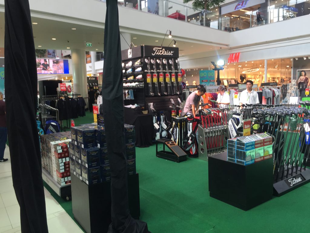 タイ旅行,バンコク旅行,ゴルフ,ゴルフ用品,バーゲン,セール,割引,メガバンナー,バンナー,ゴルフクラブ,ゴルフウェア