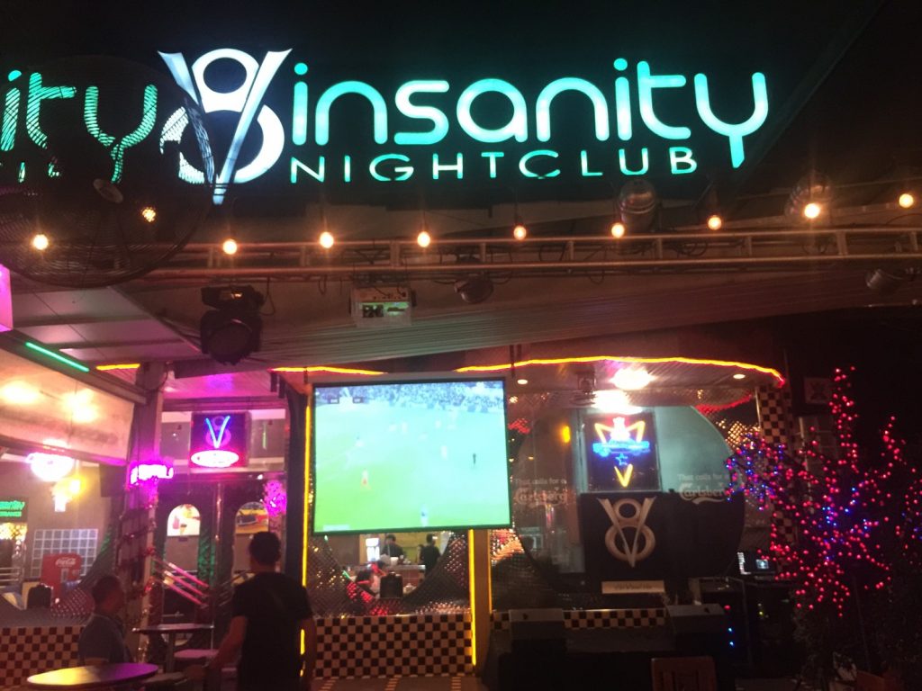 インサニティ,インサニティナイトクラブ,Insanity,Insanity Night club,タイ,バンコク,ディスコ,クラブ,ナイトクラブ,ナナ,アソーク,BTS,スクンビットソイ12,ソイカウボーイ,ナナプラザ,ダンス,ダンスクラブ