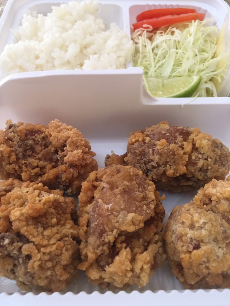 trica,トリカ,オンヌット,Big C,唐揚げ,カフェ,Cafe,日本料理,和食,豚汁,とん汁,ホステル,Hostel,宅配,デリバリー
