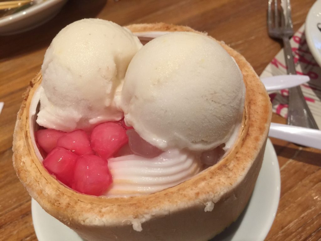 タイ料理,タイフード,タイレストラン,セントラルエンバシー,イートタイ,チットロム,デパート,ショッピングモール,フードコート,地下,おいしい,清潔,タイ,バンコク,旅行,旅行者,Chit Lom,Central Embassy,EatThai