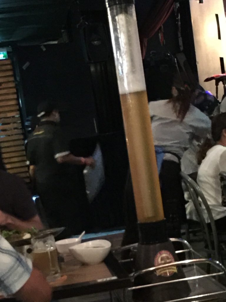 Tawandang German Brewery,タワンデーン・ジャーマン・ブリュワリー,タイ,バンコク,ビアガーデン,ビアホール,ショー,エンターテイメント,おすすめ,おいしい,楽しい,ディスコ,ラマ3,チャオプラヤー