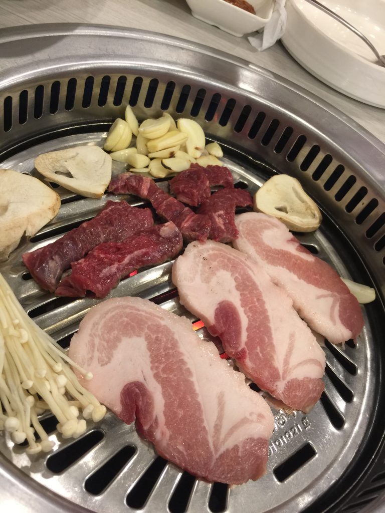 タイ,バンコク,スクンビットプラザ,スクンビット,アソーク,コリアンタウン,コリアンビル,焼肉,ニューハーフショー,韓国,観光,グルメ,Sukhumvit Plaza