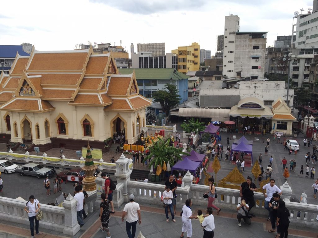 タイ,ヤワラート,バンコク,寺院,宗教施設,ワットトライミット,黄金仏寺院,観光,行き方,説明,住所,タクシー,Wat Trimit,The Golden Buddha Temple,วัดไตรมิตรวิทยารามวรวิหาร,中華街,服装,フアランポーン