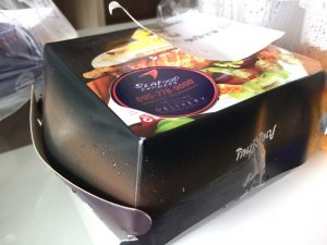 シーフードエクスプレス,Seafood Express,The Seafood Express Delivery,タイ,バンコク,出前,デリバリー,宅配,シーフード,タイ料理,プーパッポンカリー,エビ,カニ,貝,カオパッド,焼き飯,おいしい,おすすめ,facebbok,Line,インターネット,オンライン