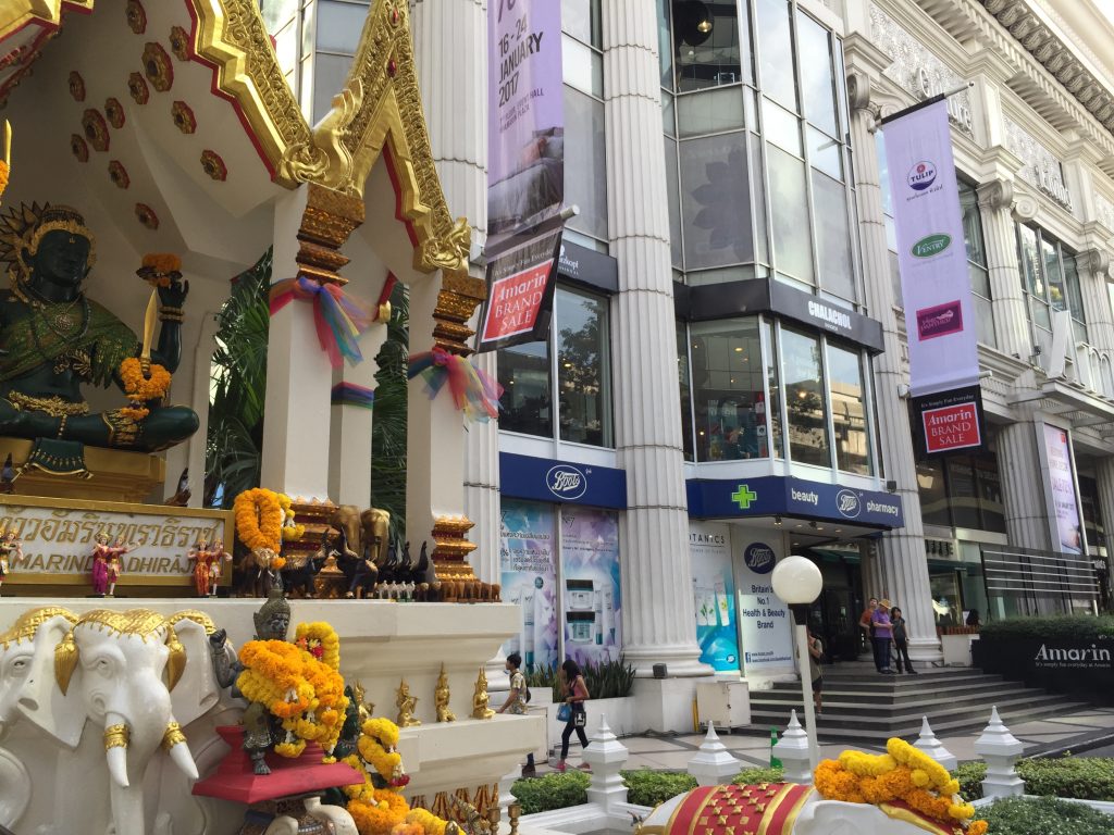 おすすめ,有名,ご利益タイ,バンコク,旅行,パワースポット,ビジネス,厄除け,アマリンプラザ,インドラ,ターウ・アマリン,タンブン