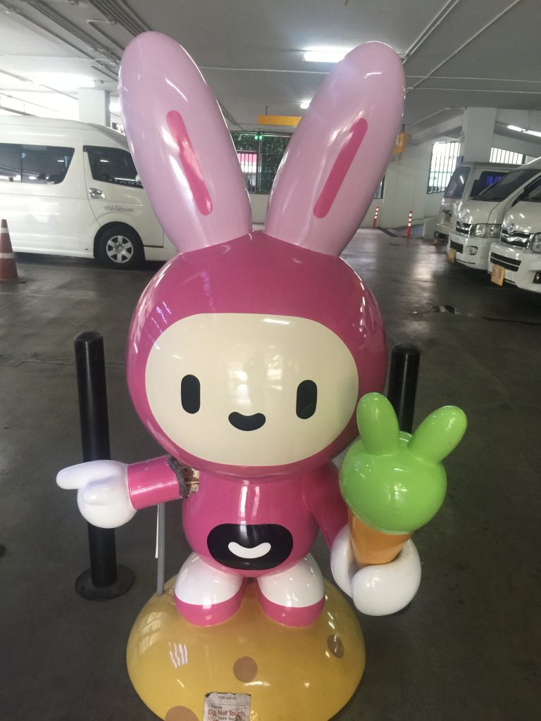 ターマハラート,THA MAHARAJ,チャオプラヤー川,ショッピングモール,バンコク,タイ,旅行,観光,ワットプラケオ,ワットポー,レストラン,カフェ,王宮,ワットアルン