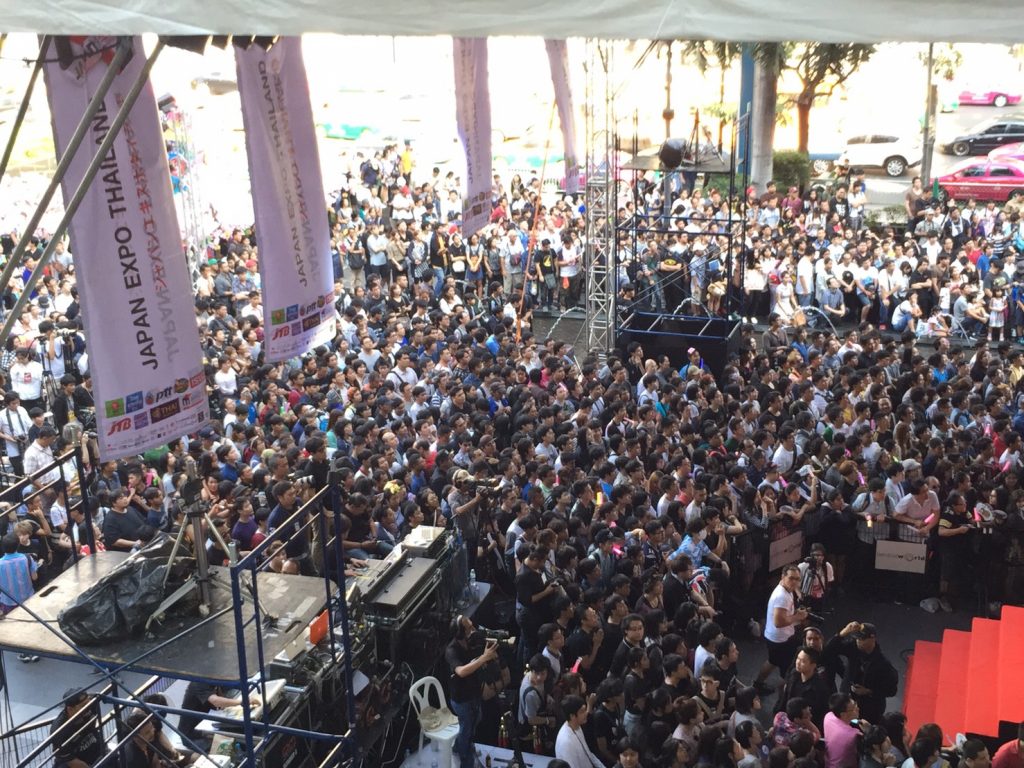 タイ,バンコク,BNK48,AKB48,アイドル,グループ,デビュー,お披露目,紹介,メンバー,2017年,タイ,ニュース