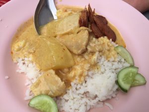 ローカルすぎて伝わらない(かもしれない)グルメ情報,ร้าน ข้าวแกง เจ๊กปุ้ย เยาวราช,タイ,バンコク,グルメ,郊外,タイ料理,カレーライス,タイカレー,ヤワラート,行列,Jeke Puey,ジェーク・プイ,屋台,ローカル