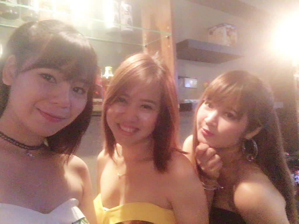 タイ,バンコク,アソーク駅,スクンビットソイ23,スナック,バー,日本式スナック,ひまわり＠23,Himawari@23,おすすめ