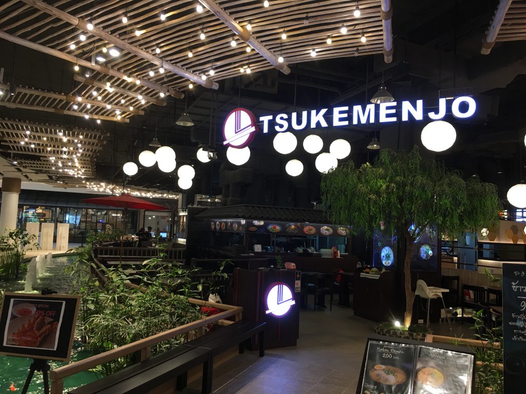 BLUPORT,Hua Hin,ブルーポート,ホアヒン,フアヒン,ショッピングモール,ナラヤ,コカレストラン,NaRaYa,観光,ビーチ