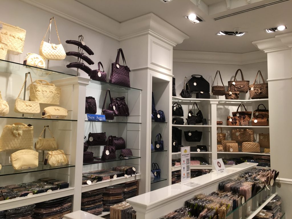 BLUPORT,ナラヤ,NaRaYa,リボンバッグ,ブルーポート,お土産,定番,人気,おすすめ,ショッピングモール,ホアヒン,HuaHin,ビーチ