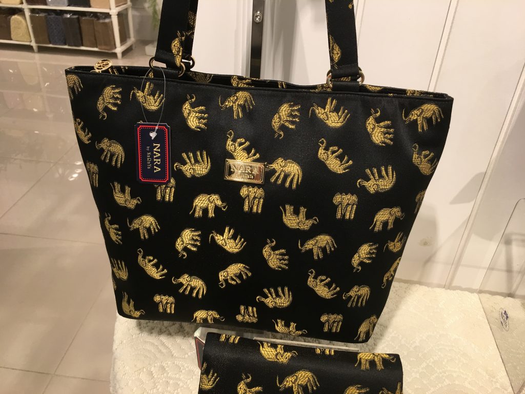 BLUPORT,ナラヤ,NaRaYa,リボンバッグ,ブルーポート,お土産,定番,人気,おすすめ,ショッピングモール,ホアヒン,HuaHin,ビーチ