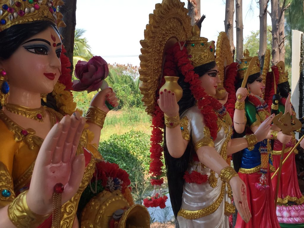 Wat Saman Rattanaram,ワット・サマン・ラタナラム,ワットサマン,ピンクガネーシャ,神様,パワースポット,関聖帝君,観音菩薩,ブラフマー,ゴールデンロック