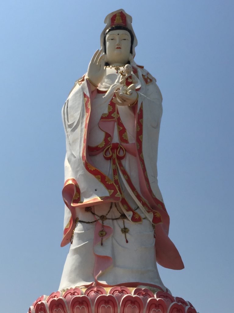 Wat Saman Rattanaram,ワット・サマン・ラタナラム,ワットサマン,ピンクガネーシャ,神様,パワースポット,関聖帝君,観音菩薩,ブラフマー,ゴールデンロック