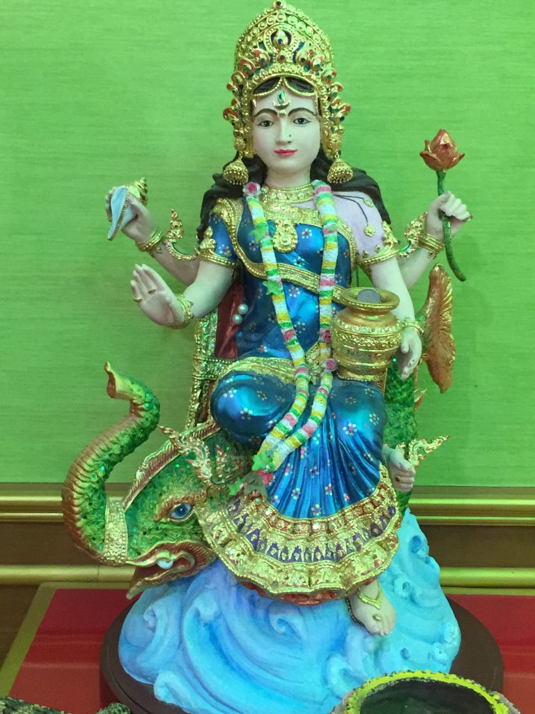 Wat Saman Rattanaram,ワット・サマン・ラタナラム,ワットサマン,ピンクガネーシャ,神様,パワースポット,関聖帝君,観音菩薩,ブラフマー,ゴールデンロック