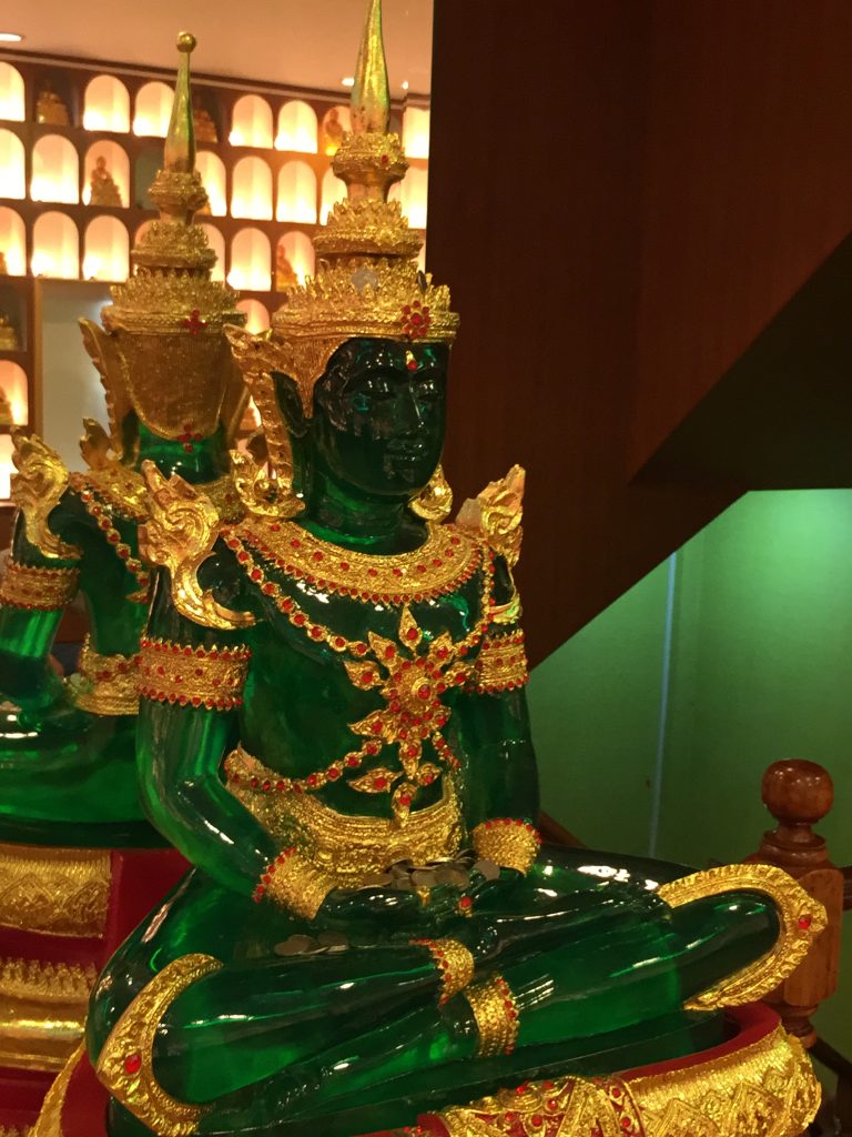 Wat Saman Rattanaram,ワット・サマン・ラタナラム,ワットサマン,ピンクガネーシャ,神様,パワースポット,関聖帝君,観音菩薩,ブラフマー,ゴールデンロック