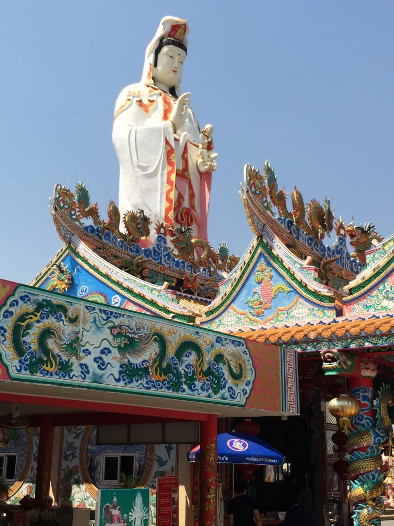 Wat Saman Rattanaram,ワット・サマン・ラタナラム,ワットサマン,ピンクガネーシャ,神様,パワースポット,関聖帝君,観音菩薩,ブラフマー,ゴールデンロック