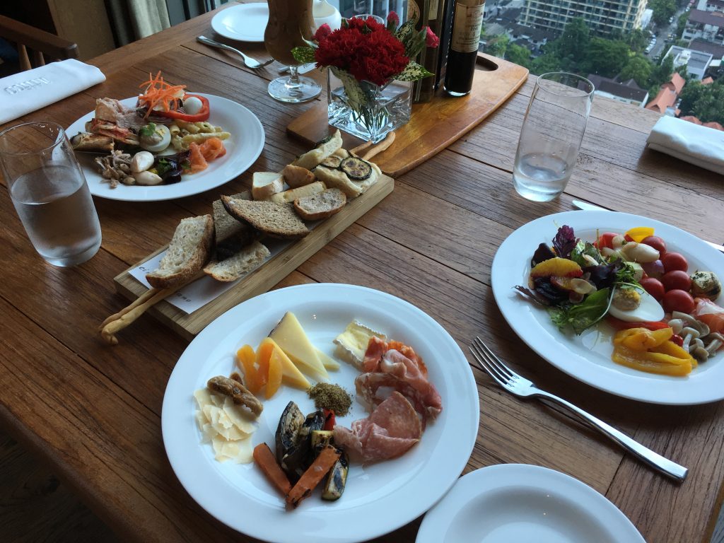 アソーク,Asoke,イタリアン,ランチ,ディナー,Attico,アッティコ,行き方,説明,住所