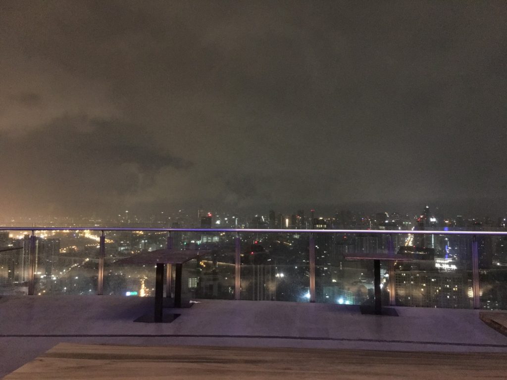 タイ,バンコク,バー,ルーフトップバー,プラカノン,Rooftop Bar,Cielo Sky Bar & Restaurant,シエロ スカイ バー&レストラン,屋上,スクンビット,行き方,住所