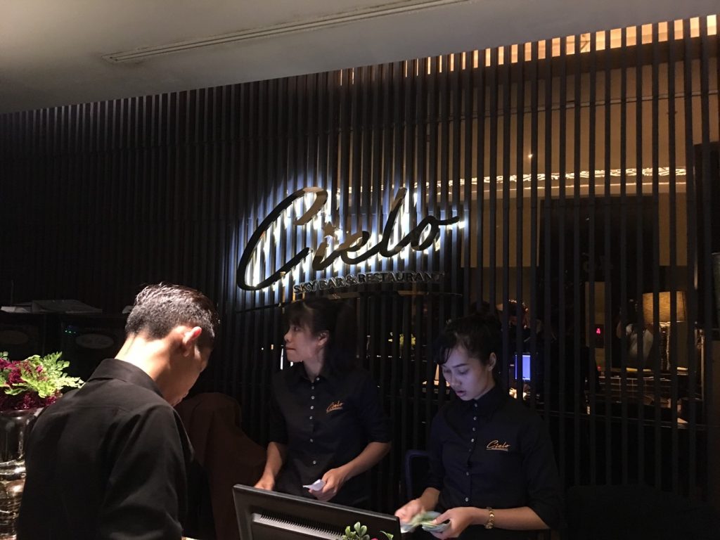 タイ,バンコク,バー,ルーフトップバー,プラカノン,Rooftop Bar,Cielo Sky Bar & Restaurant,シエロ スカイ バー&レストラン,屋上,スクンビット,行き方,住所
