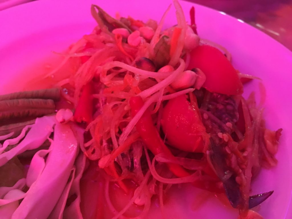 V8 Dinner,ナナ駅,NaNa,スクンビットソイ11,インサニティ,Insanity,アメリカンダイナー,バー,レストラン