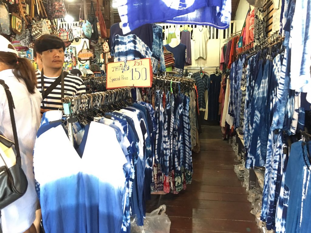 アンパワー水上マーケット,Amphawa Floating Market,ตลาดน้ำอัมพวา,タイ,バンコク,旅行,観光,スポット,水上マーケット,市場,ローカル市場,行き方,説明