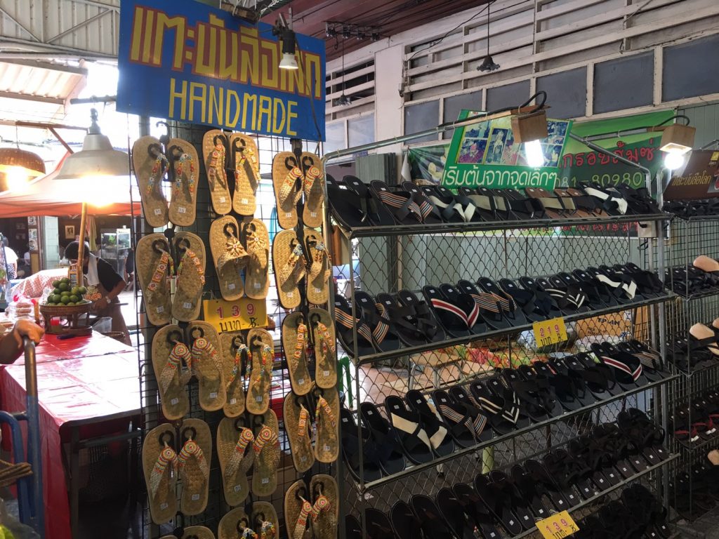 アンパワー水上マーケット,Amphawa Floating Market,ตลาดน้ำอัมพวา,タイ,バンコク,旅行,観光,スポット,水上マーケット,市場,ローカル市場,行き方,説明