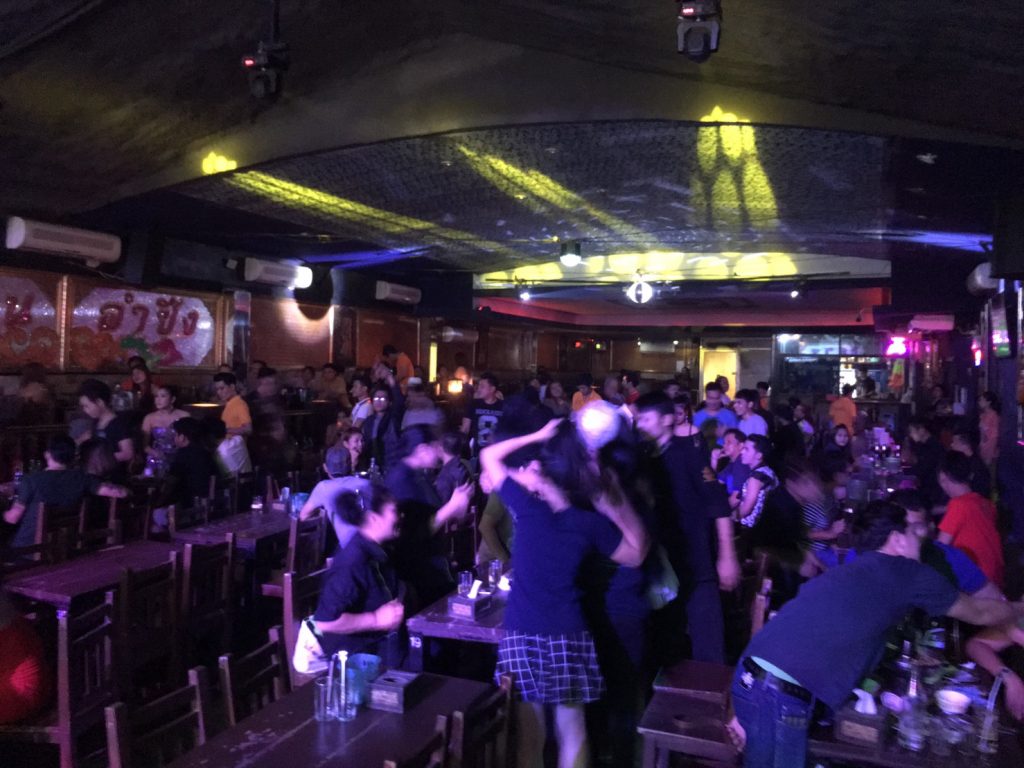 イサーンディスコ,タイ,バンコク,クラブ,ディスコ,ラムシン,ลำซิ่ง,Lamsing,行き方,説明