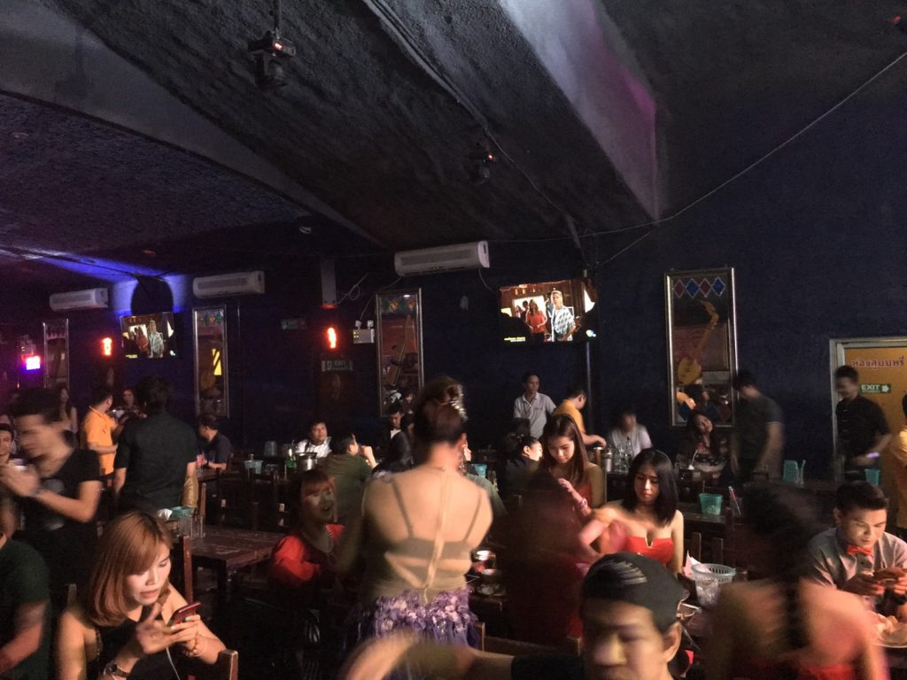 イサーンディスコ,タイ,バンコク,クラブ,ディスコ,ラムシン,ลำซิ่ง,Lamsing,行き方,説明