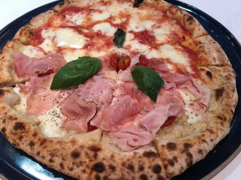 ピザ マッシリア,Pizza Massilia Sukhumvit,マッシリア,Massilia,スクンビットソイ49,トンロー駅,プロンポン駅,ピザ,イタリア料理