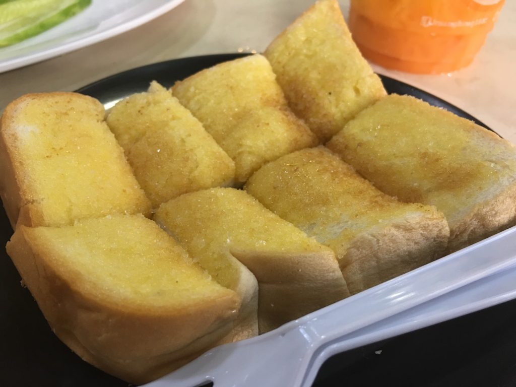 タイ,バンコク,カオマンガイ,緑のカオマンガイ,クワンヘン・ガイトーン・プラトゥナーム,Kueng Heng Pratunam Chicken Rice,ร้านอาหารก่วงเฮงไก่ตอนประตูน้ำ,グルメ,タイ料理