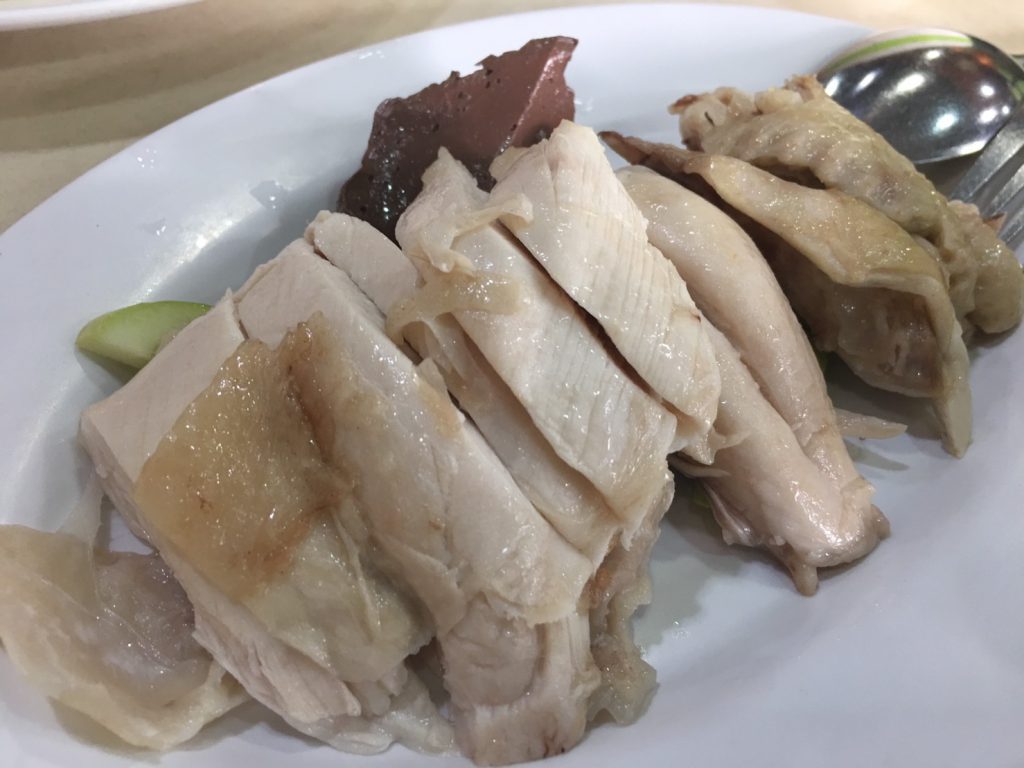 タイ,バンコク,カオマンガイ,緑のカオマンガイ,クワンヘン・ガイトーン・プラトゥナーム,Kueng Heng Pratunam Chicken Rice,ร้านอาหารก่วงเฮงไก่ตอนประตูน้ำ,グルメ,タイ料理