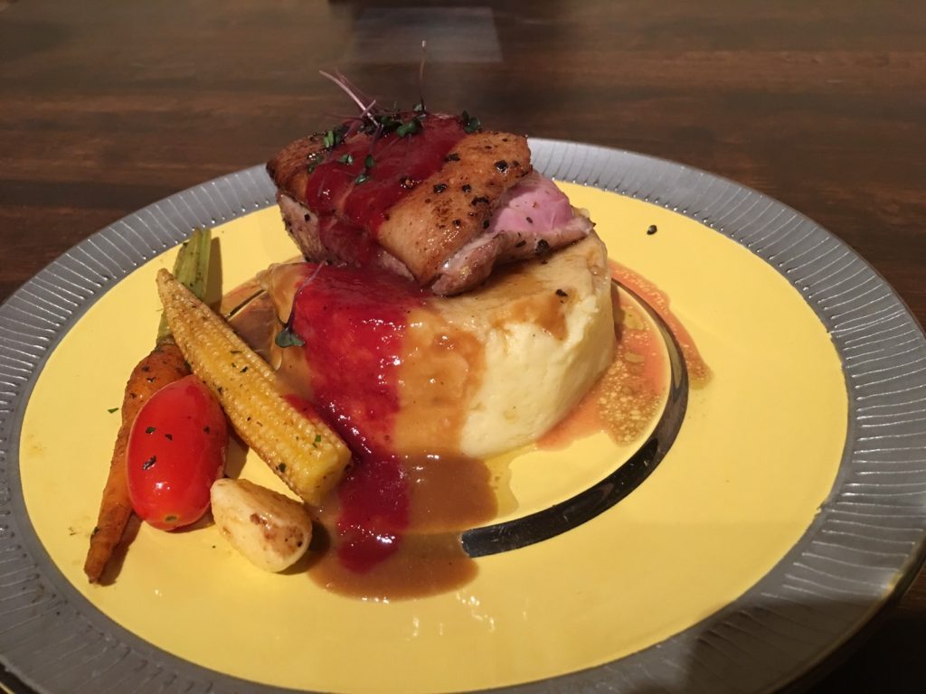 タイ,ハイドアウト,HIDE OUT,バンコク,トンロー,ラマ4,ステーキ,イタリアン,ピザ,パスタ,バー,Bar,Steak,ビストロ,安い,おすすめ