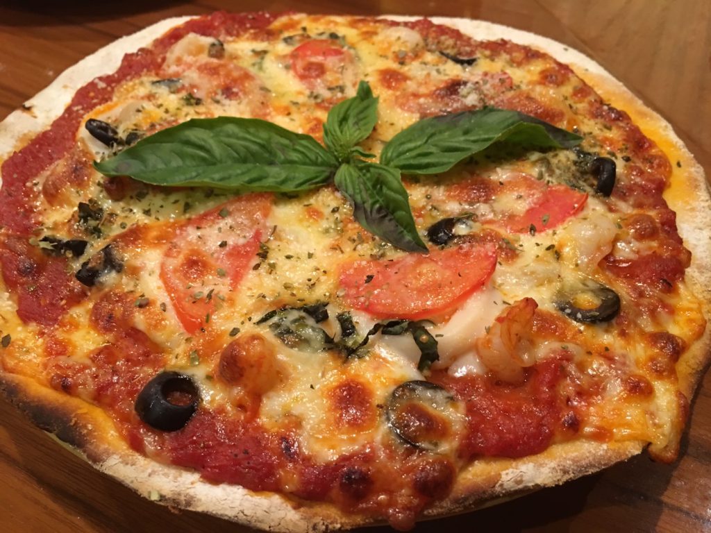 タイ,ハイドアウト,HIDE OUT,バンコク,トンロー,ラマ4,ステーキ,イタリアン,ピザ,パスタ,バー,Bar,Steak,ビストロ,安い,おすすめ