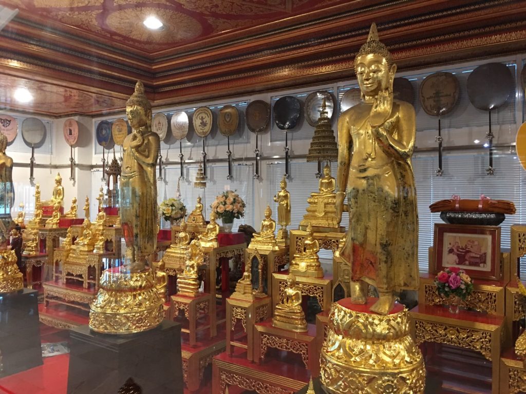 タイ,バンコク,ワットパクナム,パクナム寺院,Wat Paknam,วัดปากน้ำ ภาษีเจริญ,行き方,観光,スポット,天井画,おすすめ,説明