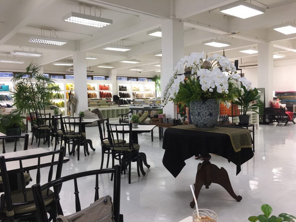 タイ,バンコク,旅行,お土産,おすすめ,バンチャック駅,ジムトンプソン,ジムトンプソン アウトレット,Jim Thompson factory outlet,行き方,説明,住所,Jim Thompson