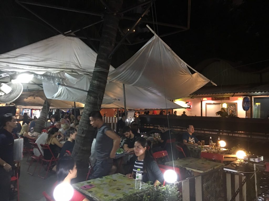 The Conner 79,ザ コーナー79,オンヌット駅,ビアガーデン,タイ料理,屋台,ナイトマーケット