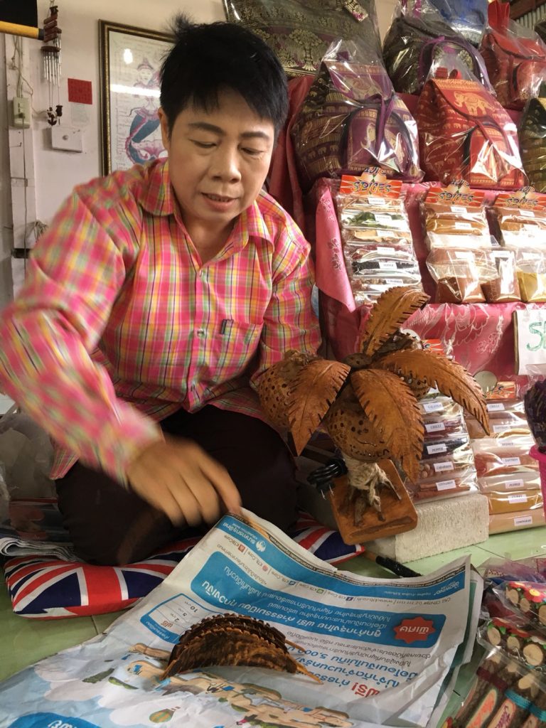 タイ,バンコク,観光,おすすめ,水上マーケット,ダムヌンサドゥアック水上マーケット,Damnoen Saduak Floating Market,ตลาดน้ำดำเนินสะดวก,行き方,説明,住所,地図