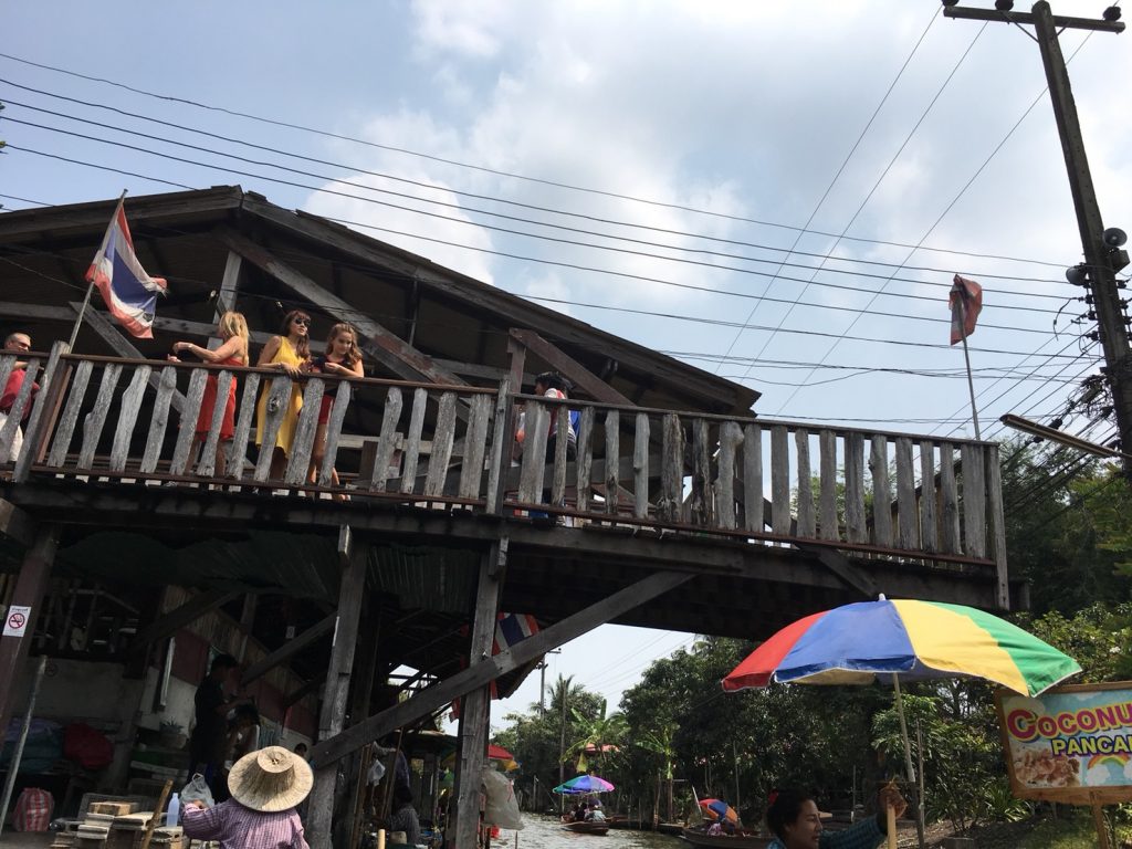 タイ,バンコク,観光,おすすめ,水上マーケット,ダムヌンサドゥアック水上マーケット,Damnoen Saduak Floating Market,ตลาดน้ำดำเนินสะดวก,行き方,説明,住所,地図
