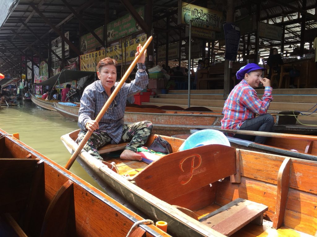 タイ,バンコク,観光,おすすめ,水上マーケット,ダムヌンサドゥアック水上マーケット,Damnoen Saduak Floating Market,ตลาดน้ำดำเนินสะดวก,行き方,説明,住所,地図