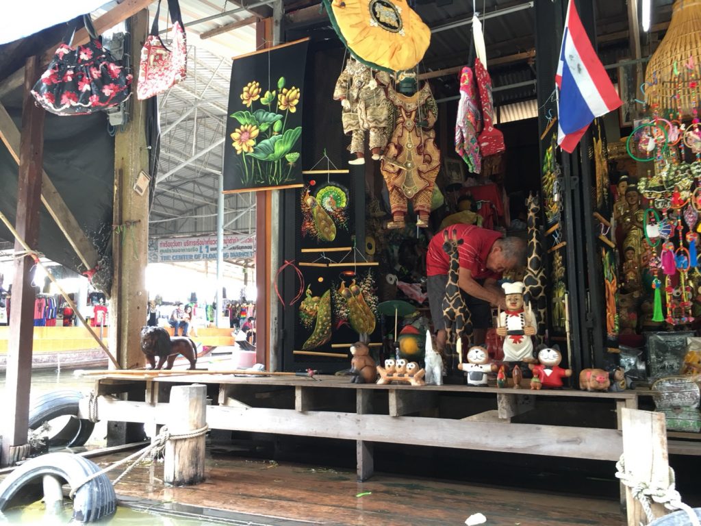 タイ,バンコク,観光,おすすめ,水上マーケット,ダムヌンサドゥアック水上マーケット,Damnoen Saduak Floating Market,ตลาดน้ำดำเนินสะดวก,行き方,説明,住所,地図