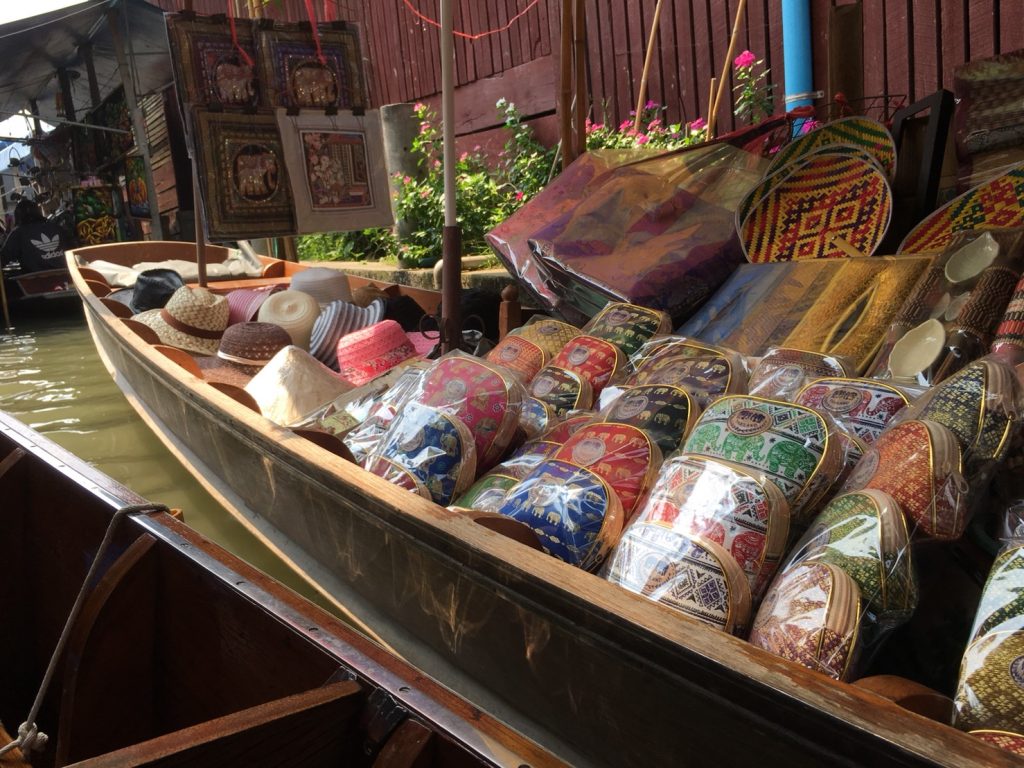 タイ,バンコク,観光,おすすめ,水上マーケット,ダムヌンサドゥアック水上マーケット,Damnoen Saduak Floating Market,ตลาดน้ำดำเนินสะดวก,行き方,説明,住所,地図