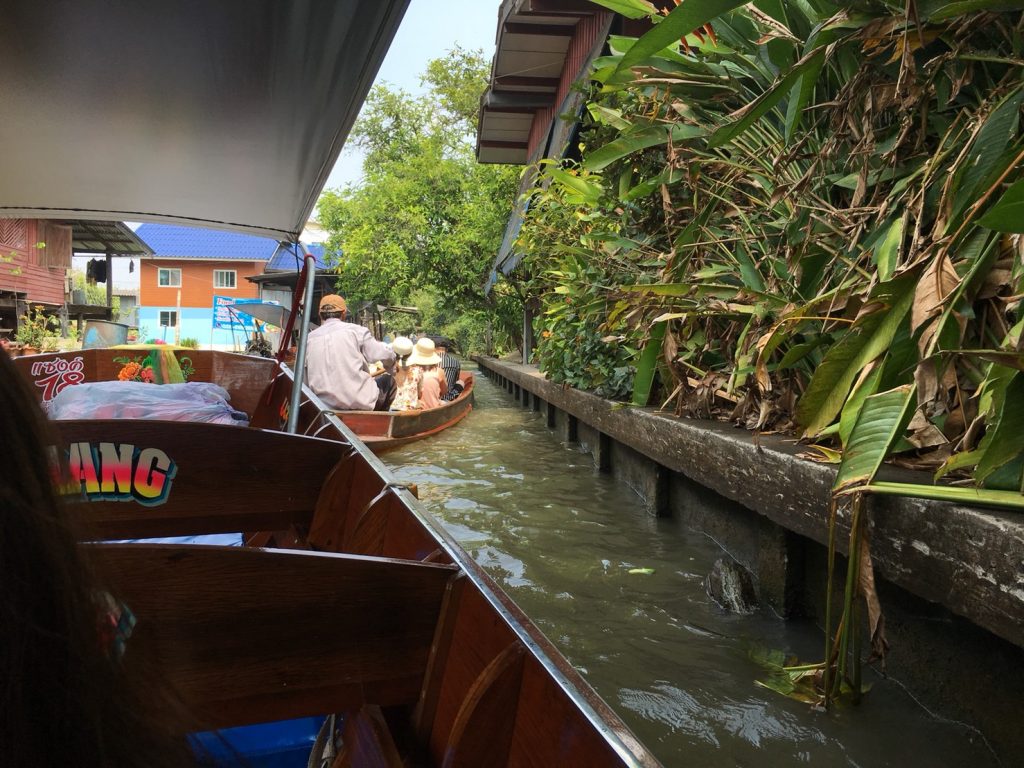 タイ,バンコク,観光,おすすめ,水上マーケット,ダムヌンサドゥアック水上マーケット,Damnoen Saduak Floating Market,ตลาดน้ำดำเนินสะดวก,行き方,説明,住所,地図