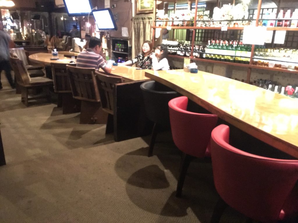 かりん,Karin,スナック,バー,日本式スナック,アソーク駅,スクンビット23,飲み放題