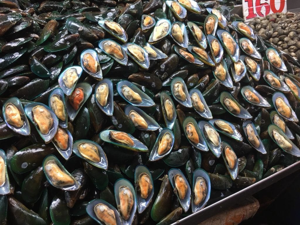 Naklua Fish Market,ランプ―マーケット,ナクルアマーケット,ローカル市場,タイ,パタヤ,魚,魚介類,マーケット,