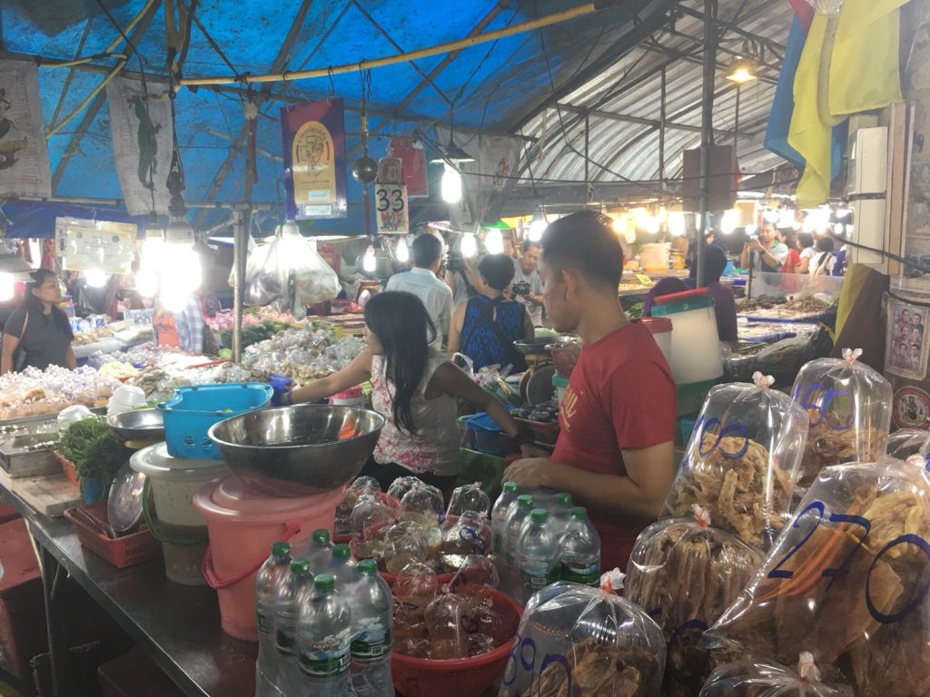 Naklua Fish Market,ランプ―マーケット,ナクルアマーケット,ローカル市場,タイ,パタヤ,魚,魚介類,マーケット,